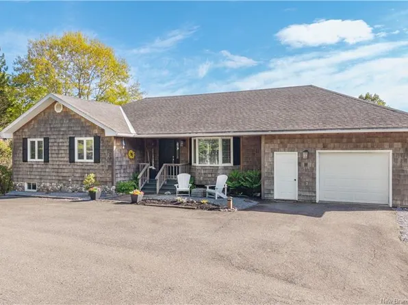 11 McLaren Dr, Saint Andrews, NB E5B 3E3
