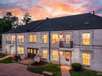 4392 Chateau De Ville Dr APT E, Saint Louis, MO, 63129