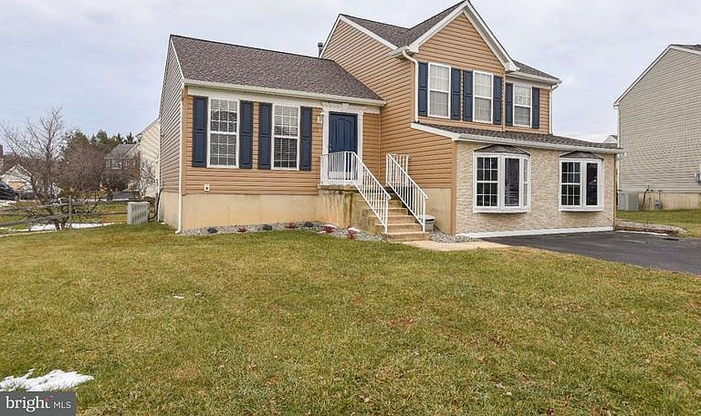 1st image of 62 Grand Teton Dr