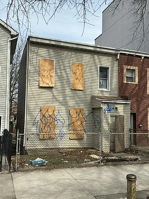 Sold by 5 Boro Realty Corp | media 1