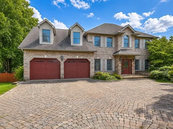 121 Quail Heights Ct, Kingsport, TN 37663