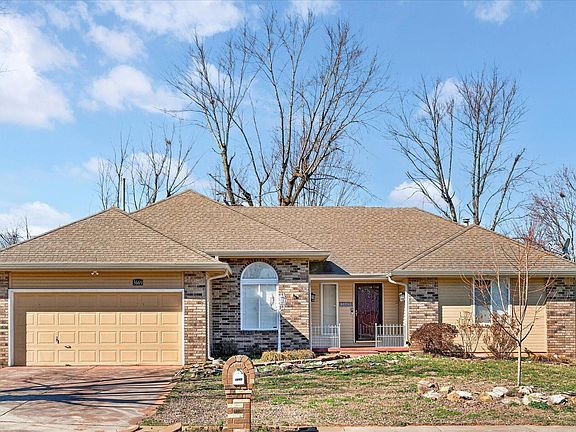 3rd image of 3669 S Ridgecrest Avenue