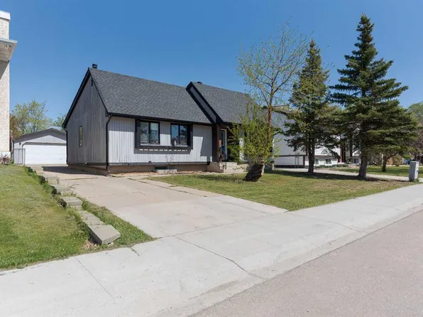 146 S McConachie Cres, Wood Buffalo, AB T9K 1K7
