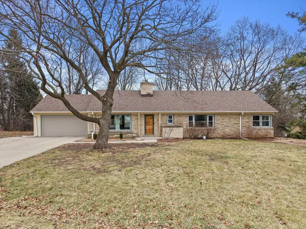 1170 Forest LANE, Brookfield, WI 53005