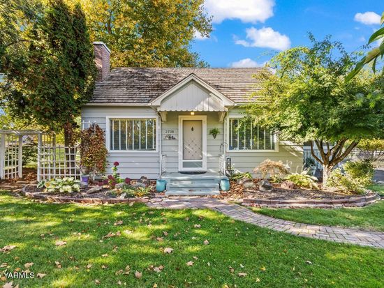 2708 Carlson Rd, Yakima, WA 98903