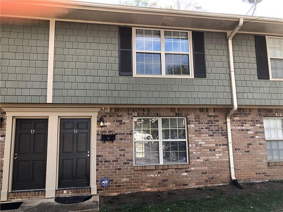1st image of 16 Villa Ct SE #16