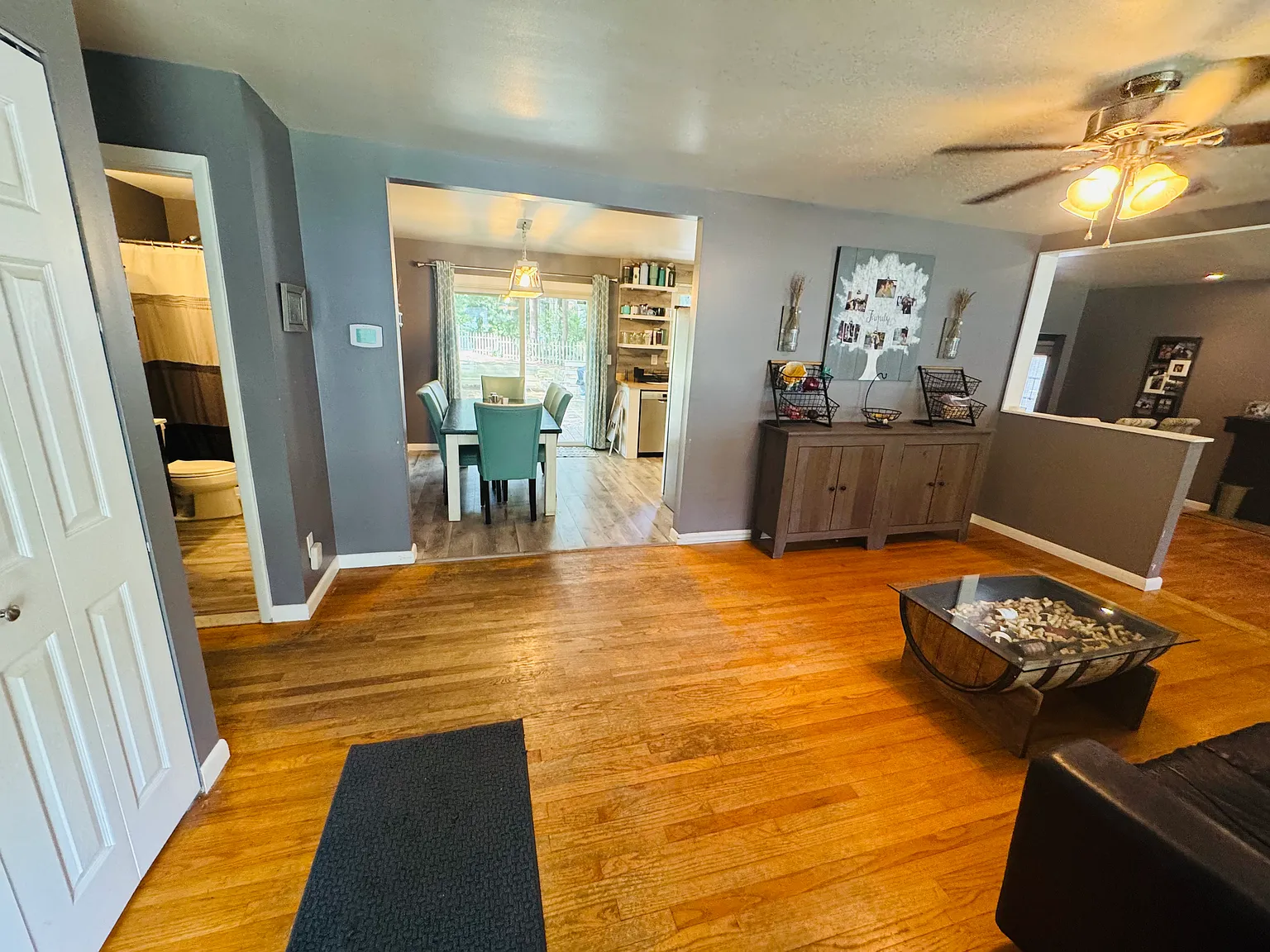 3 bed, 1384 sqft, $3,000 — Photo 3