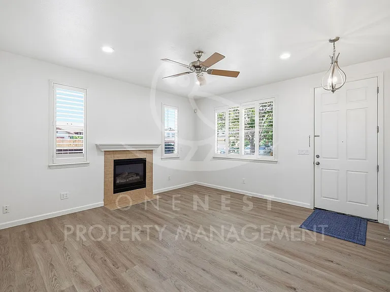 3518 Garden Rose Dr — Photo 3