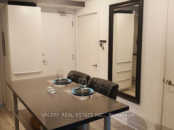 4th image of 600 Fleet St #811