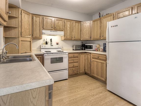 Another view of the kitchen