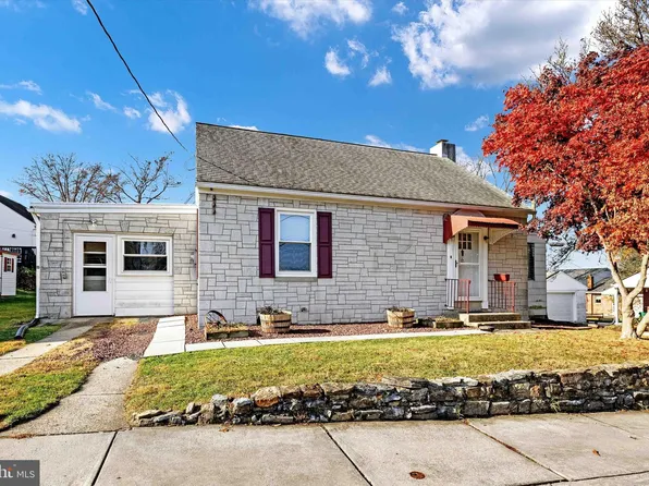 125 Gerhart Ave, Ephrata, PA 17522