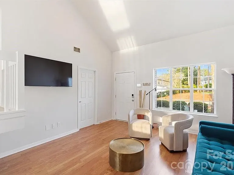 6475 Saint Bernard Way — Photo 2