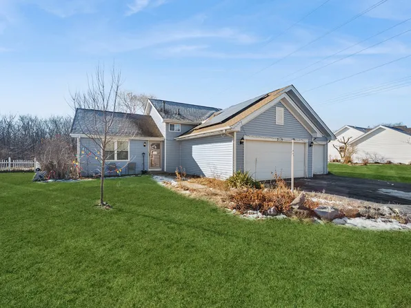 2119 Wynnwood Dr, Belvidere, IL 61008