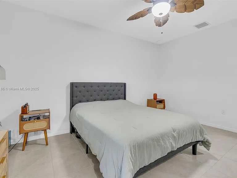424 NE 4th Ave #424 — Photo 21