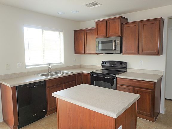 3rd image of 4713 W Juniper Ave