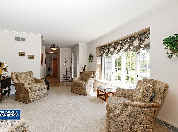 3rd image of 259 Lake Lawn Ct