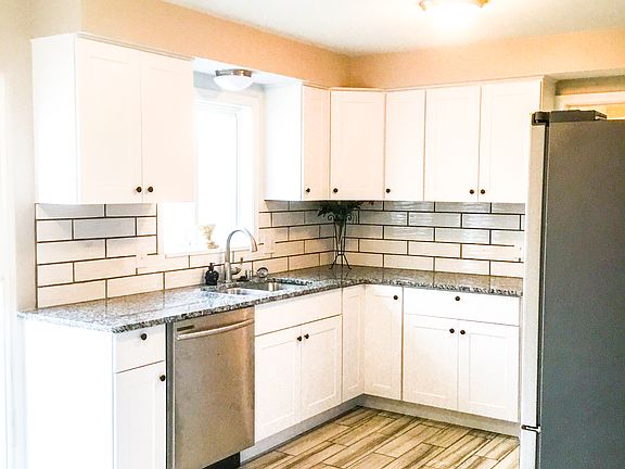 2nd image of 26039 Newport Ave
