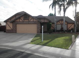 407 E Meadows Ln, Gilbert, AZ 85234