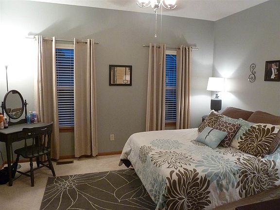 5th image of 1408 W Quail Crossing Ct