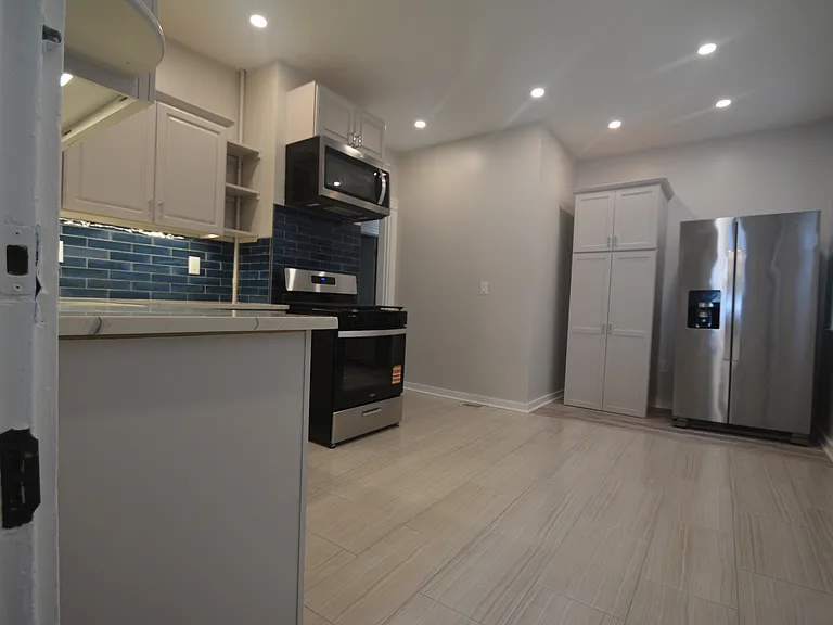 31 Claybourne St #1 — Photo 3