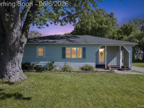 36600 McBride St, Romulus, MI 48174