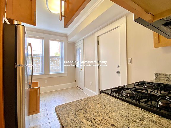2nd image of 98 Longwood Ave APT 3C