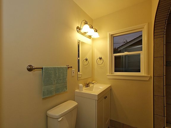 3rd image of 3258 E Floradora Ave