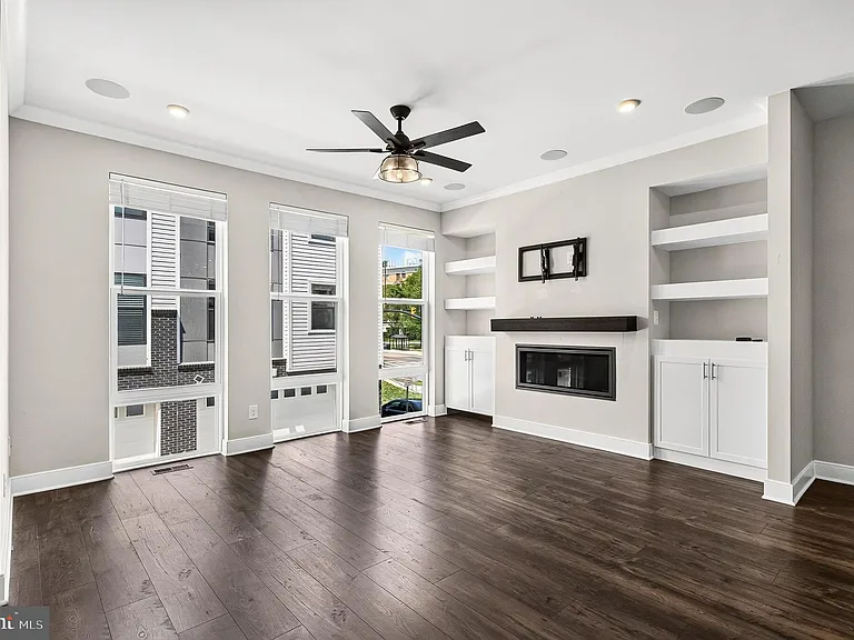 1013 S Taylor Ct — Photo 10