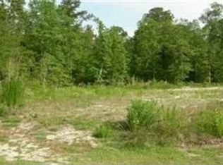 16 Pond Rd, Rocky Point, NC 28457