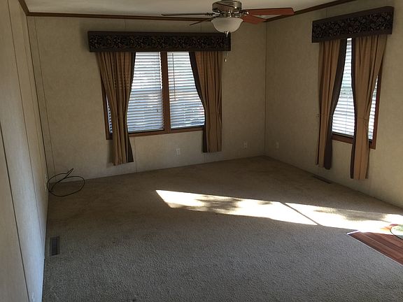 4th image of 92 Baysprings Dr