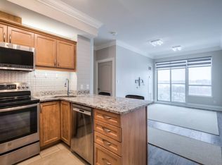 3865 Lake Shore Blvd W #707, Toronto, ON M8W0A2