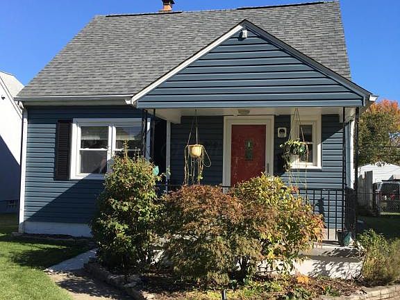 2nd image of 940 S Hague Ave