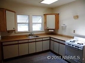 2nd image of 901 Live Oak St