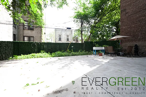 Rented by ERNY LLC | media 8