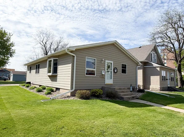 1224 3rd Ave, Worthington, MN 56187