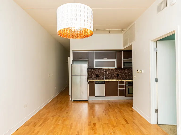 650 W Wayman St #106C — Photo 3