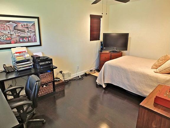 4th image of 764 Los Altos Ave