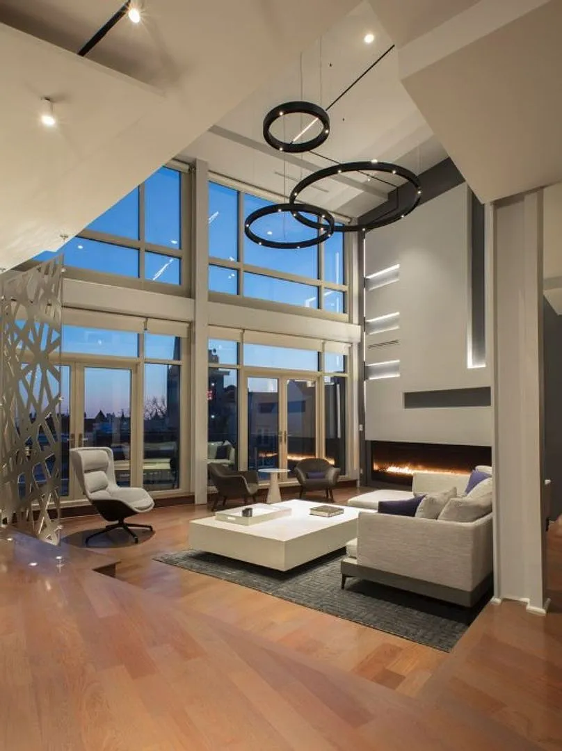 Stunning Views From This Spectacular And Stylish Penthouse In Heart Of Adams Morgan With Parking. — Photo 1