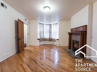 1042 W Newport Ave #G, Chicago, IL 60657