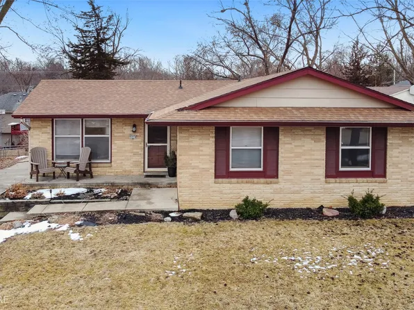 5214 Valdez Dr, Des Moines, IA 50310