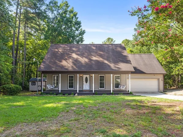 424 Newburgh Dr, Fayetteville, NC 28311