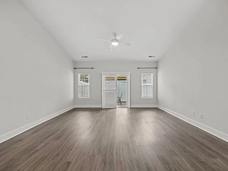 1619 Riverwalk Dr — Photo 4