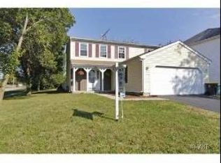 757 Shining Water Dr, Carol Stream, IL 60188