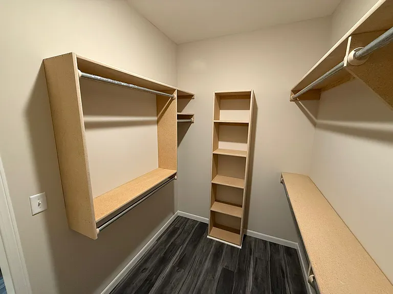 1509 W Haskell St #200 — Photo 8