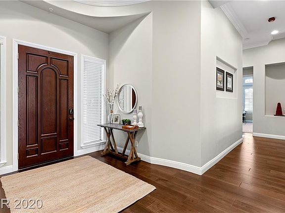 3rd image of 20 Starbrook Dr