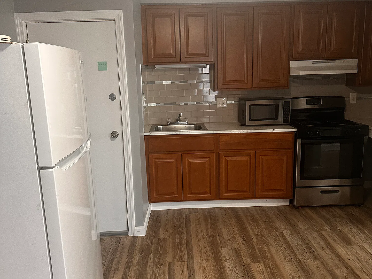 1 bed, 750 sqft, $1,500 — Photo 2