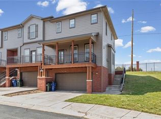 5245 Overland Dr APT B27, Lawrence, KS 66049