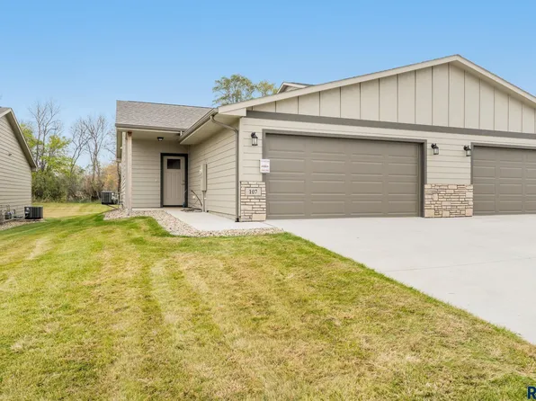 1107 E Ryan Dr, Tea, SD 57064