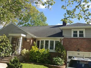 1073 Rosedale Rd, Valley Stream, NY 11581