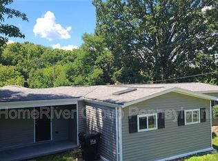 215 Center Ave, Cecil, PA 15321